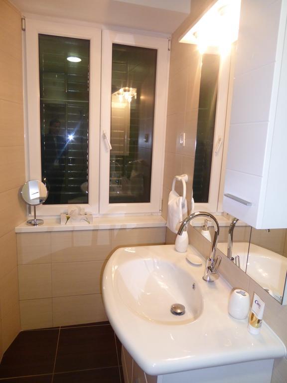 Studio Apartment Mila Split Exterior foto